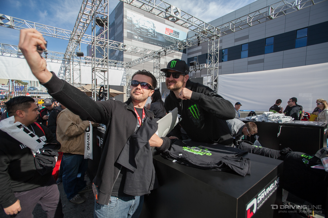 18dl sema 2015 d3 jw booth 02 01