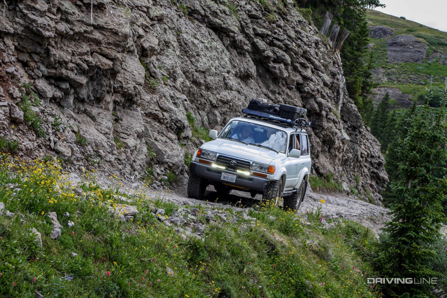 Toyota FJ80 climbs Governor Basin