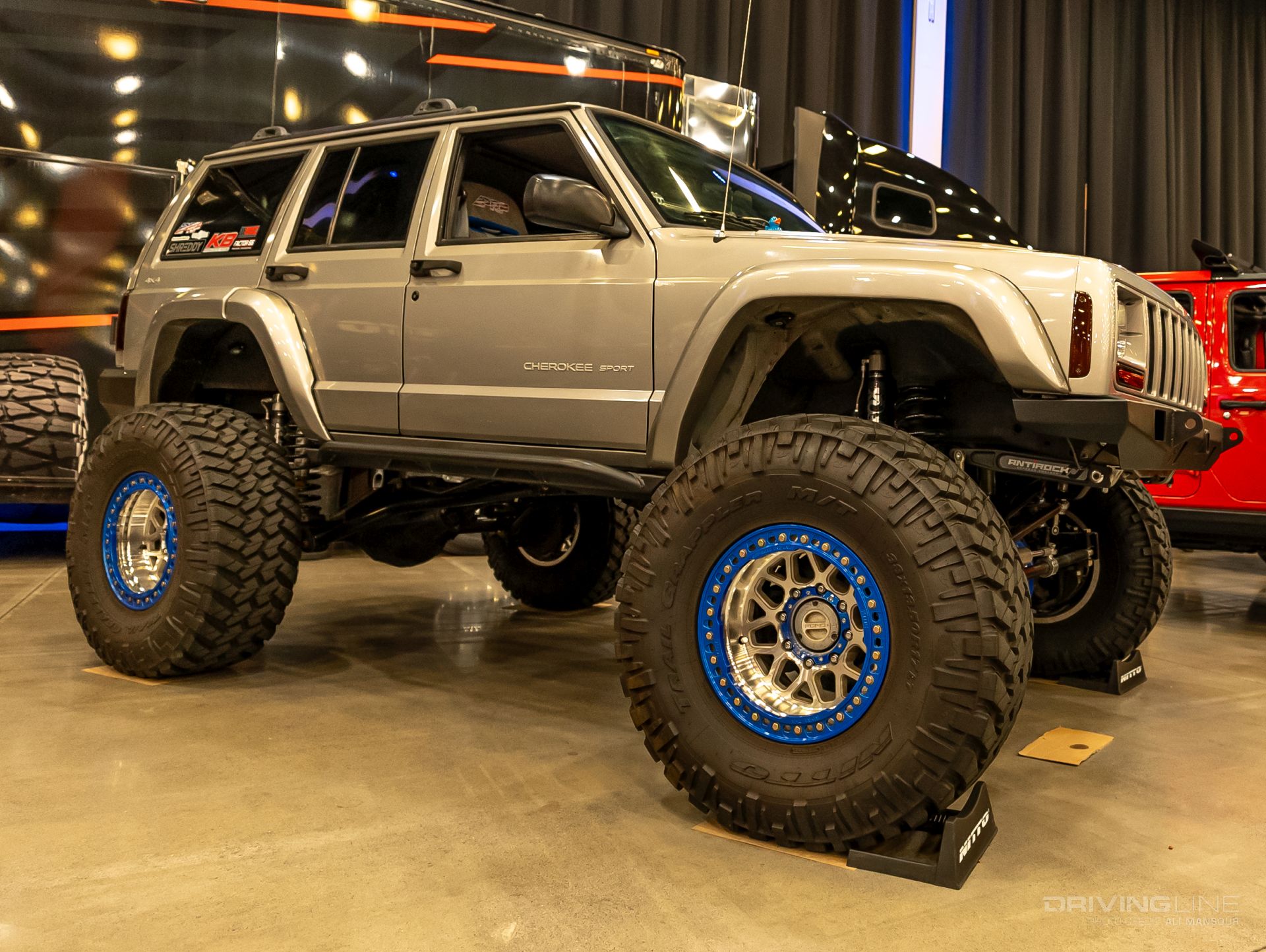 Jeep Cherokee XJ on 38 Nitto Trail Grapplers