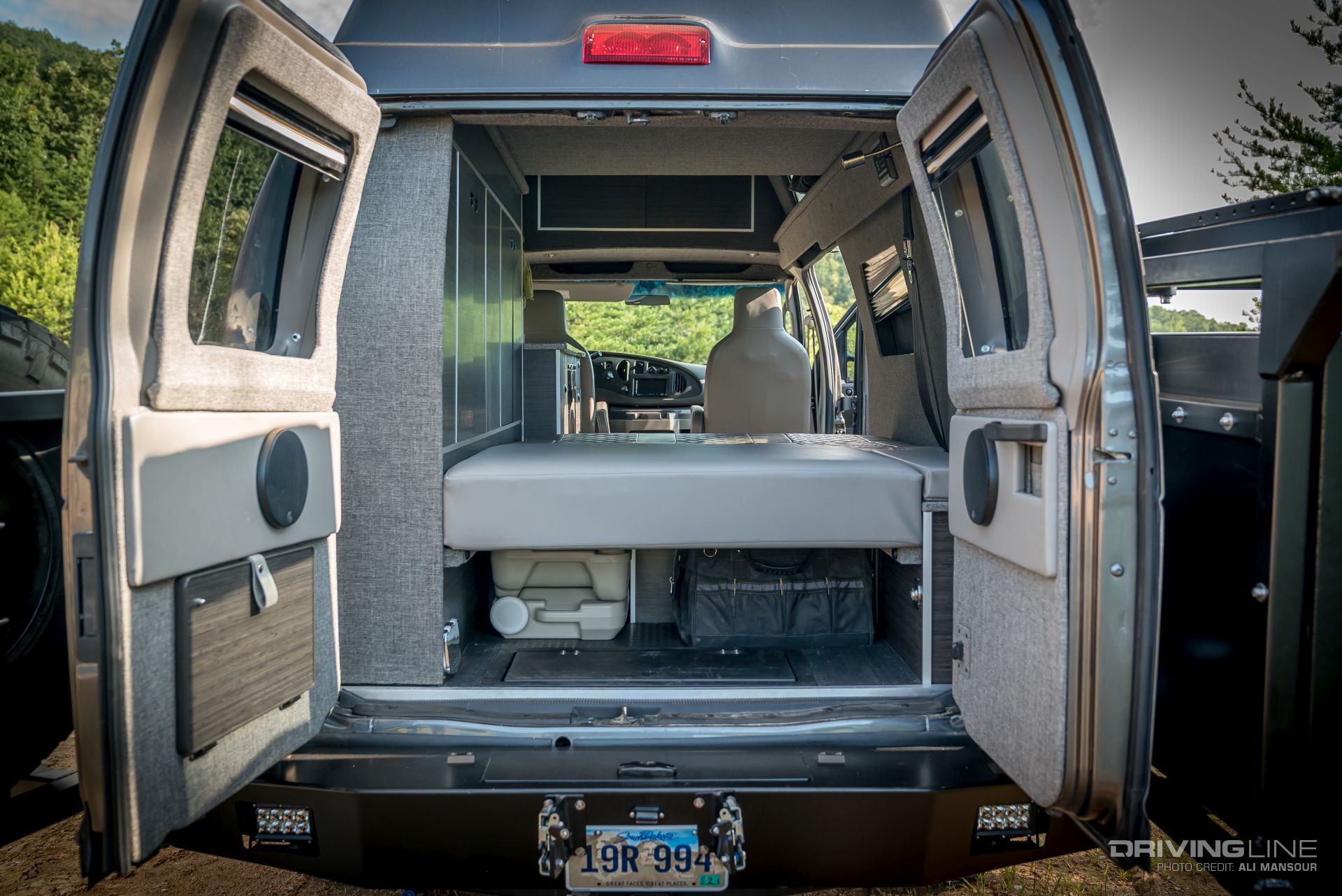 001-2003-ford-e-350-4x4-van-ujoint-off-road-nitto-ridge-grappler interior rear