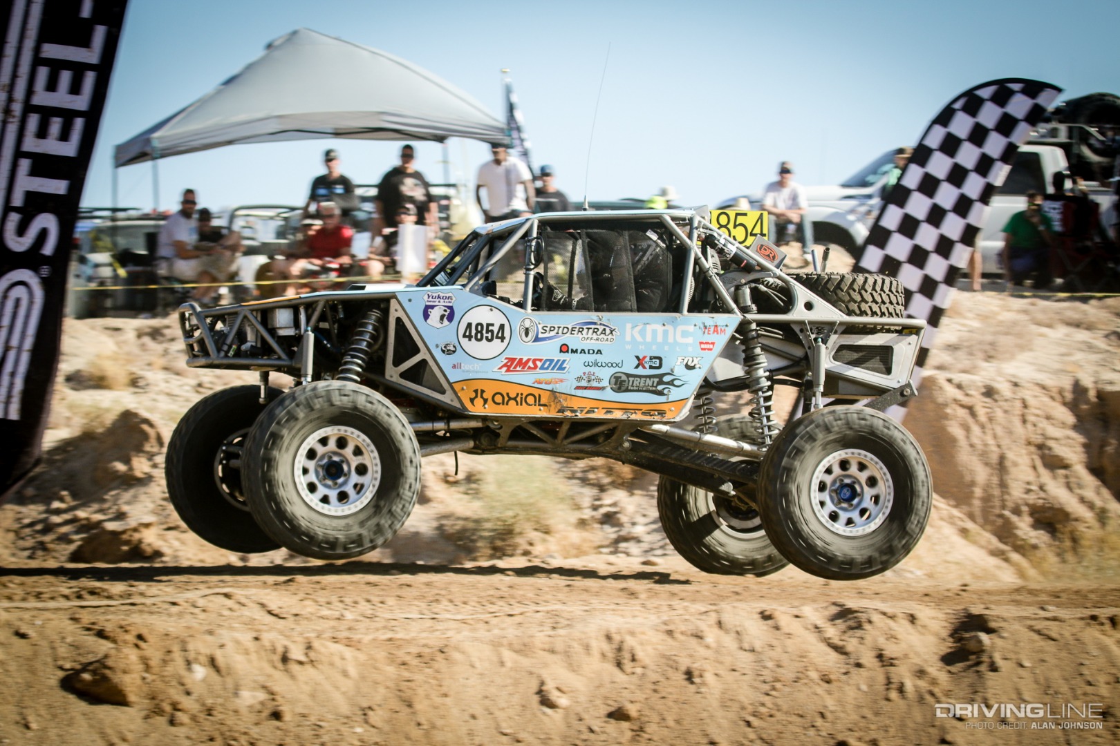 Bailey Cole Jumping in the Ultra4 El Rey de las Bajas