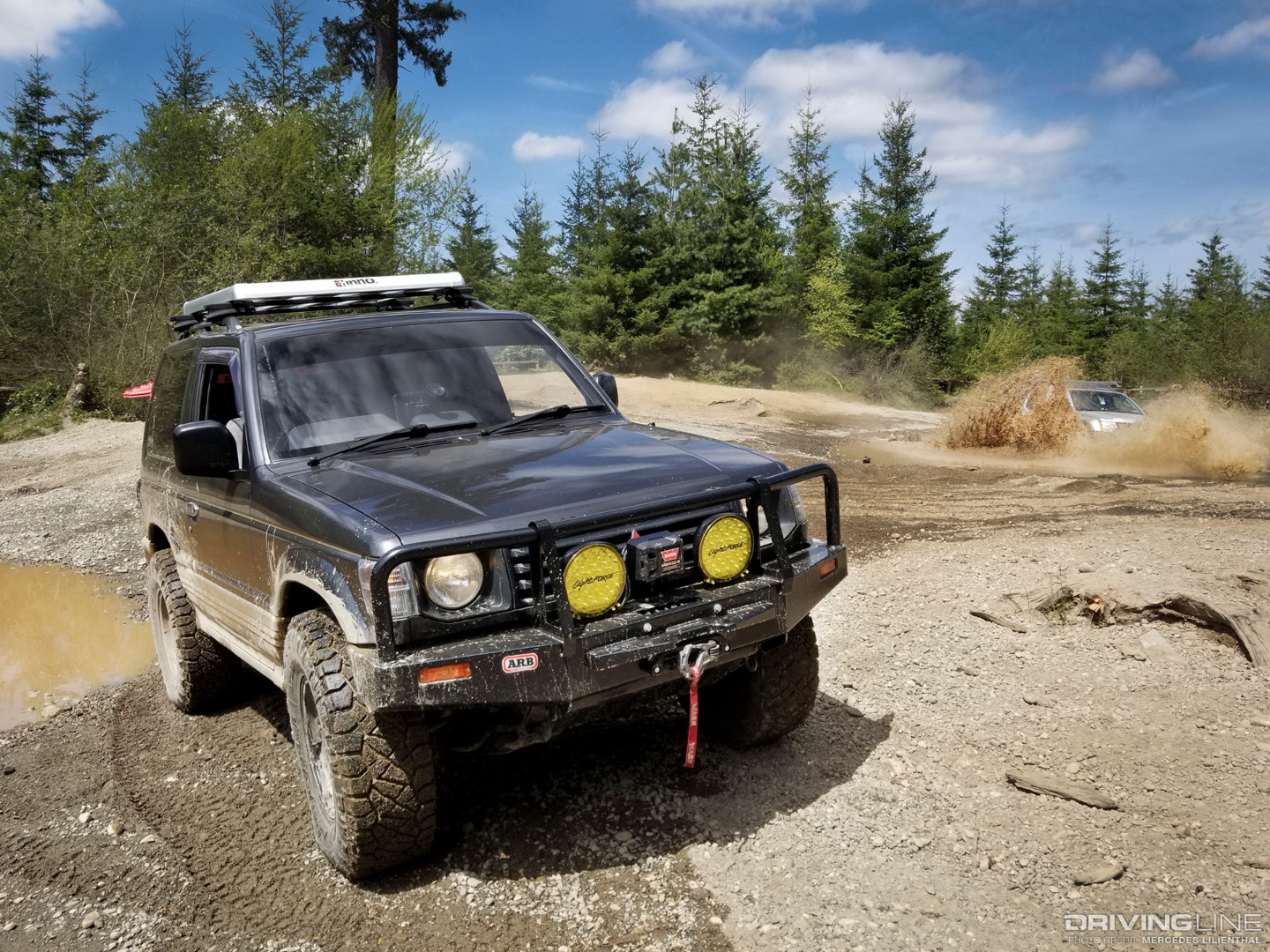 Mitsubishi Pajero in mud