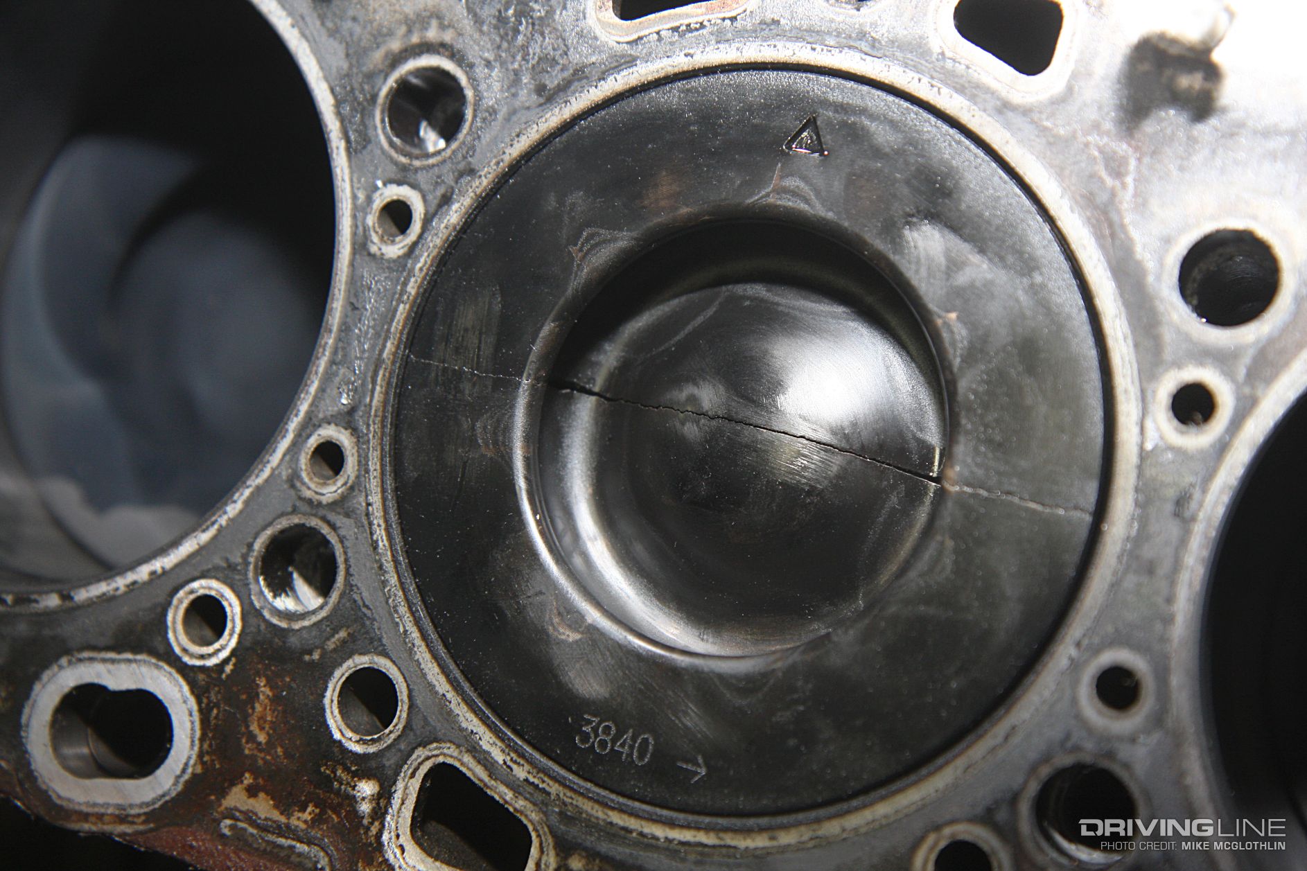 005-duramax-lbz-lmm-cracked-piston