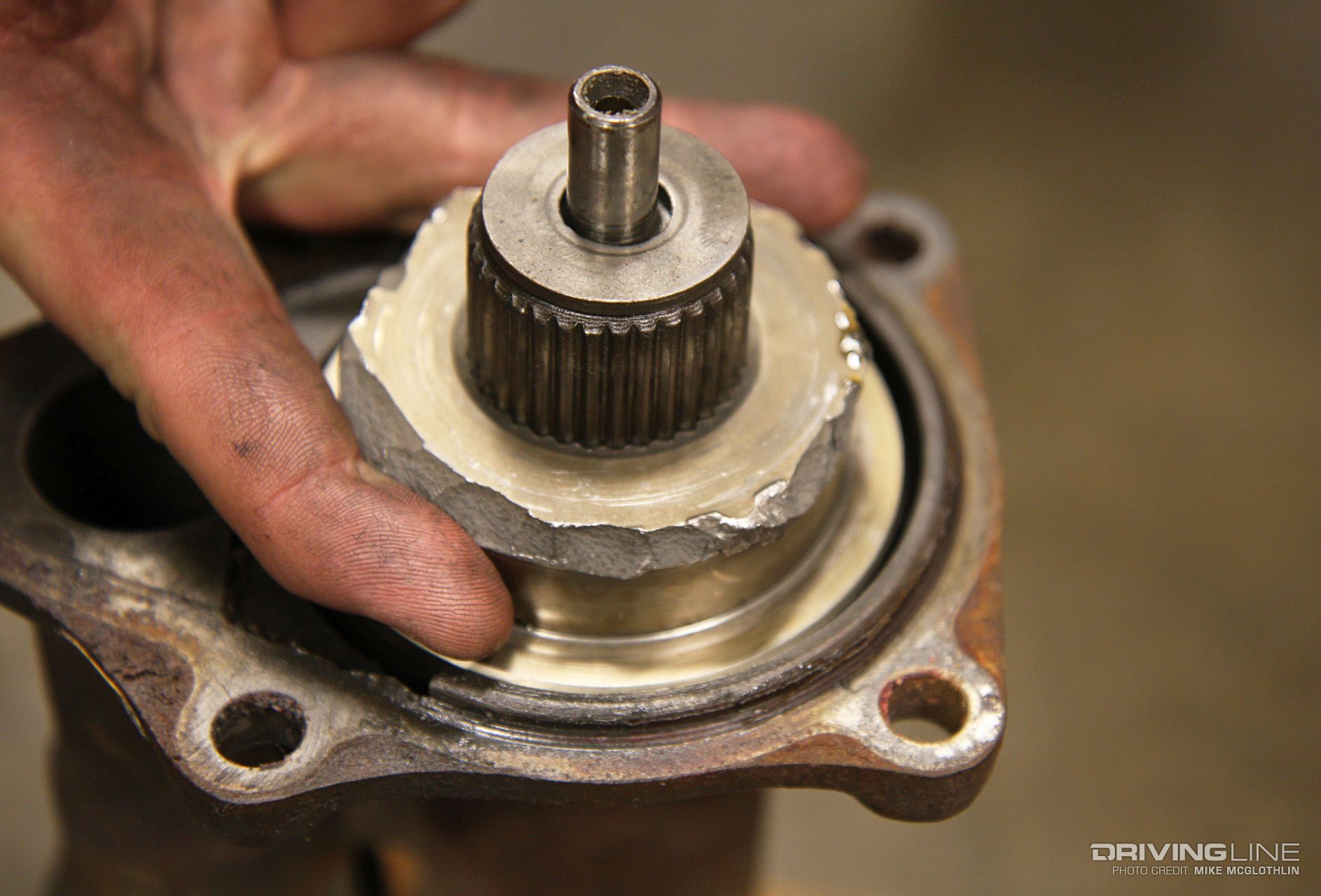 010-gm-center-axle-disconnect-sliding-collar-carnage