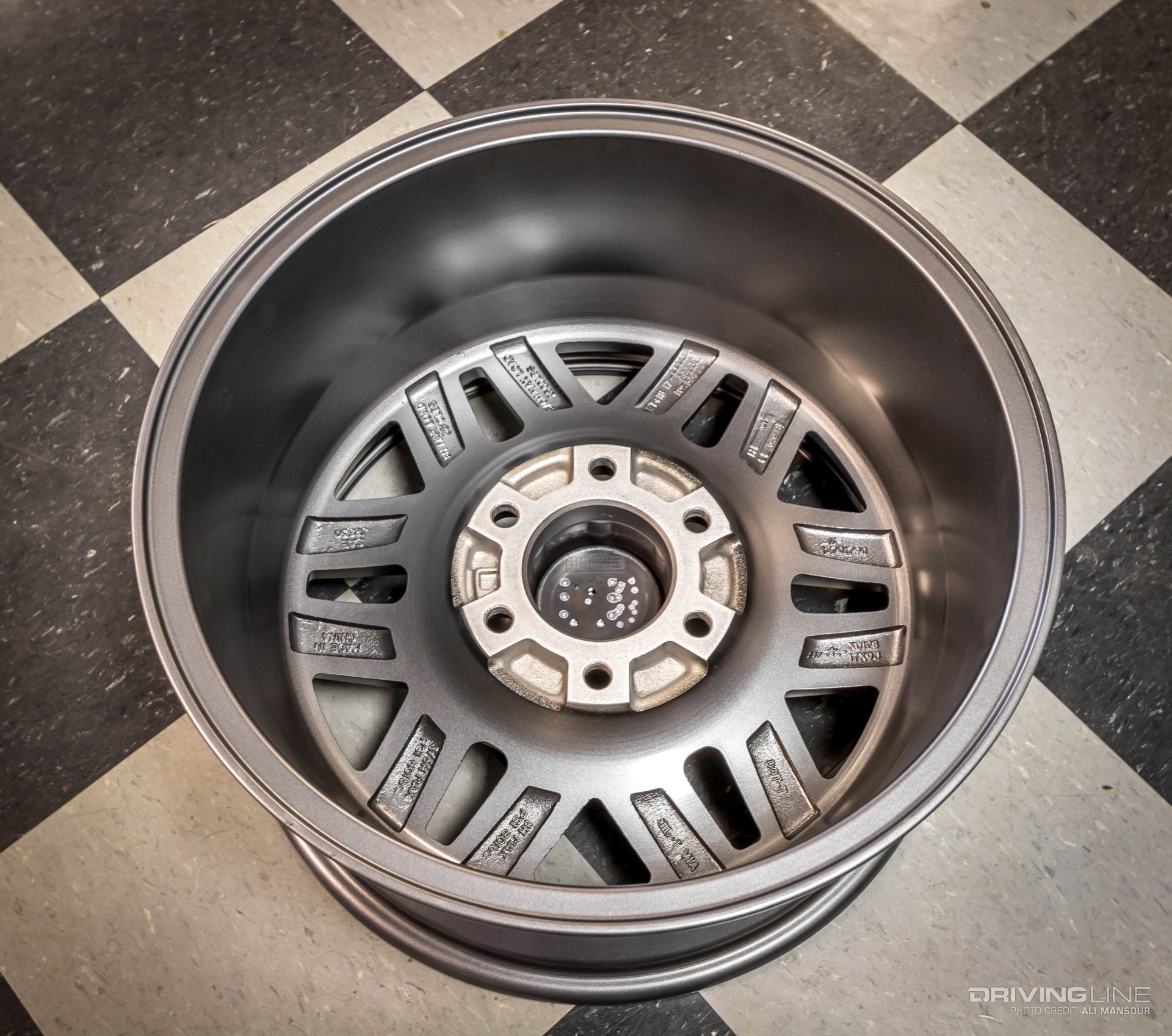 ford-f-150-raptor-kmc-machete-wheels