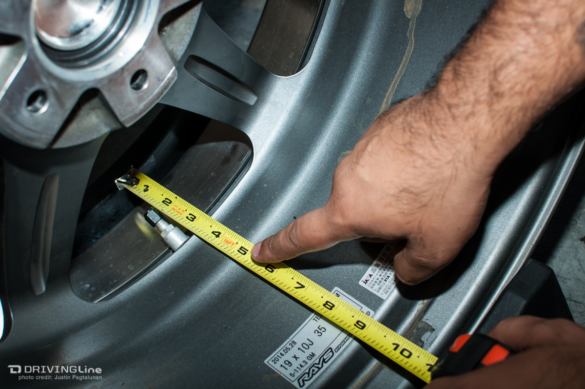 Measuring the inside of a wheel