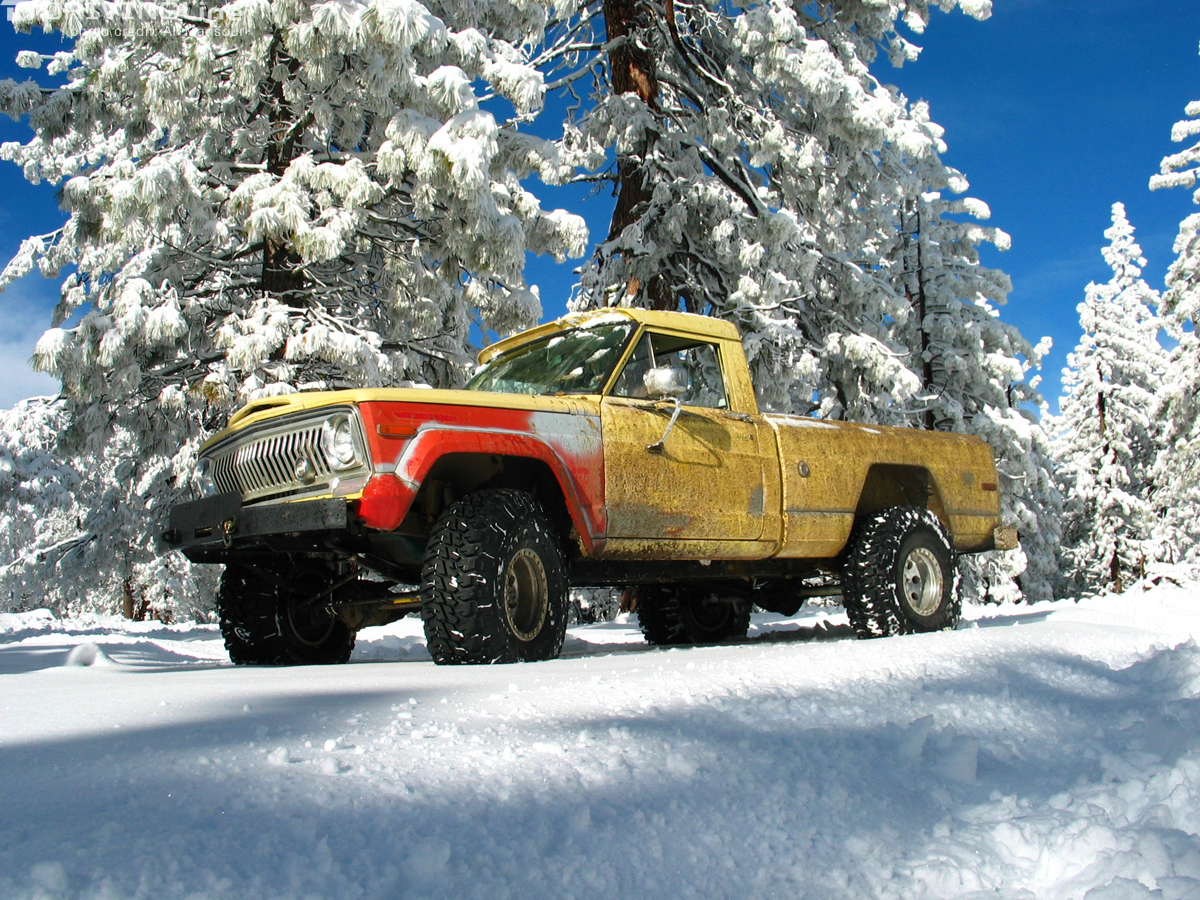 Jeep-j-truck-snow-cappa