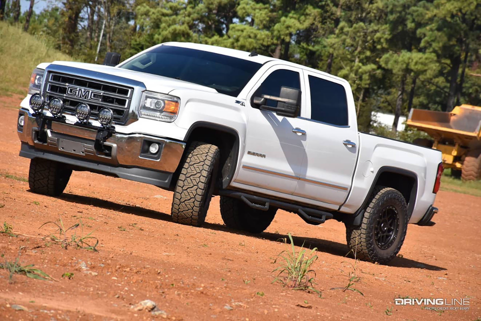 GMC Sierra on Nitto Recon Grappler