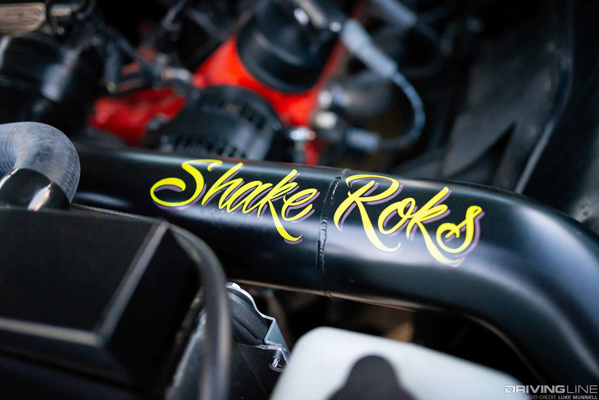 pinstriping a chevy ls engine exhaust pipe