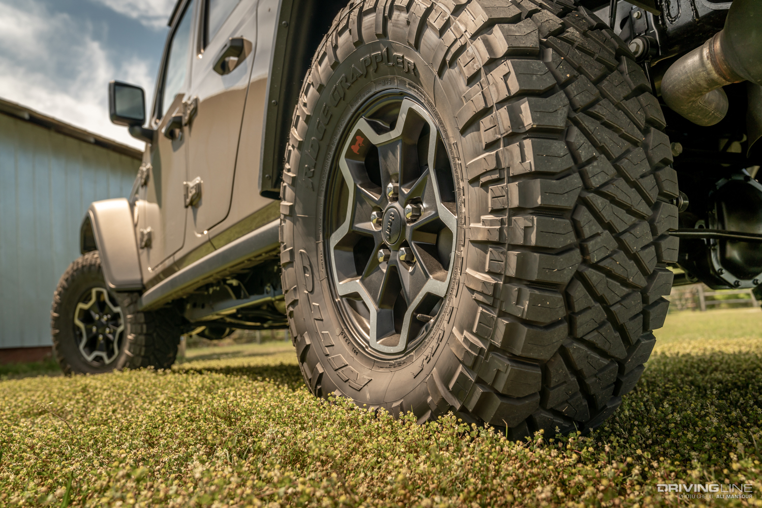 Nitto Ridge Grappler Hybrid Terrain tire